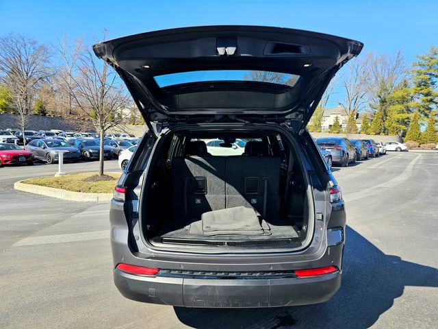 Used 2023 Jeep Grand Cherokee L Altitude image 10