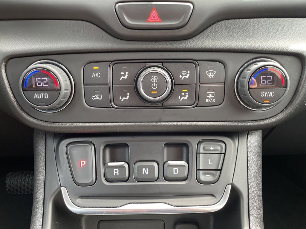 Used 2020 GMC Terrain SLE w/ Driver Convenience Package AWD/4WD image 23