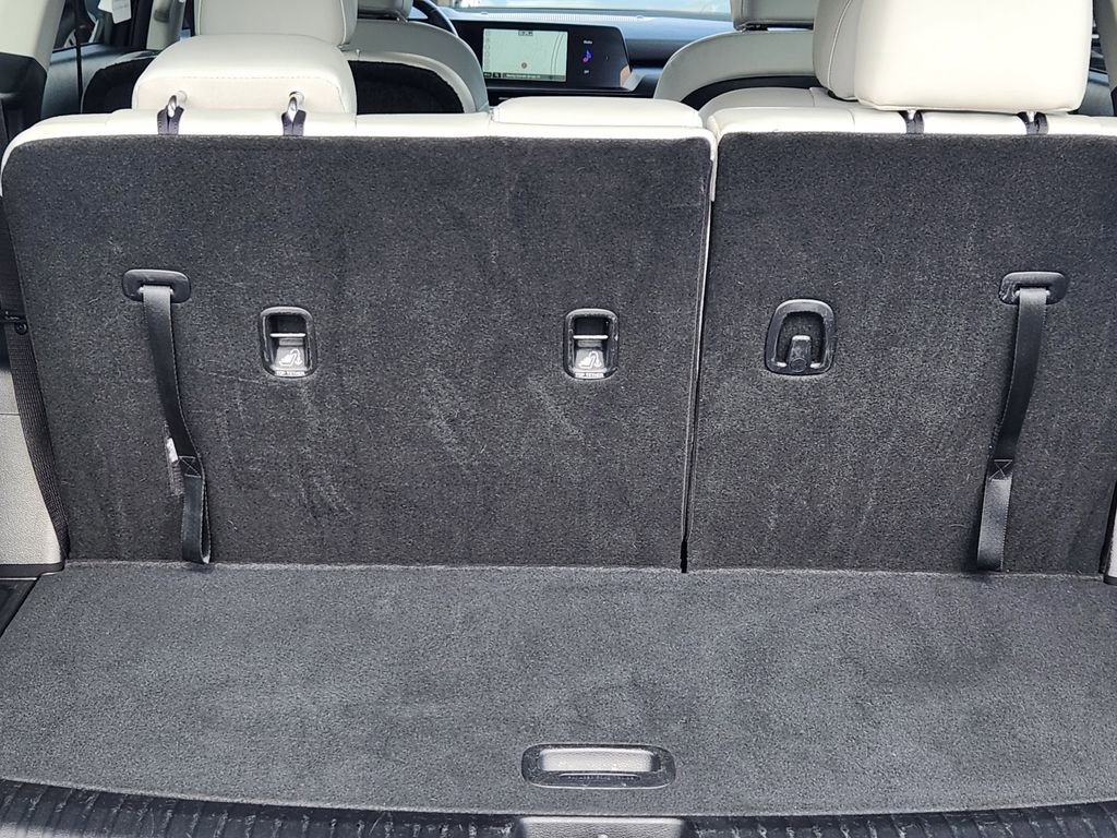 Used 2025 Kia Telluride S image 32