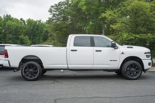 New 2026 RAM 3500 Big Horn AWD/4WD image 4