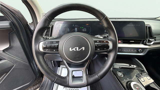 Used 2025 Kia Sportage EX AWD/4WD image 14