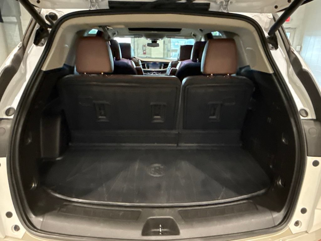 Used 2018 Buick Enclave Avenir w/ Avenir Technology Package AWD/4WD image 18