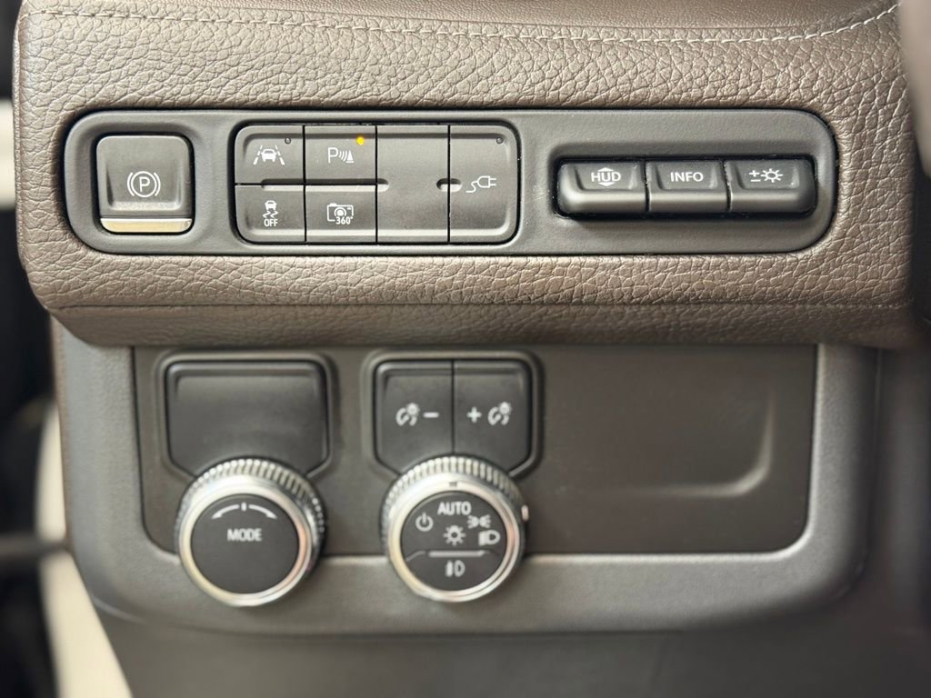Used 2022 GMC Yukon XL Denali RWD image 33