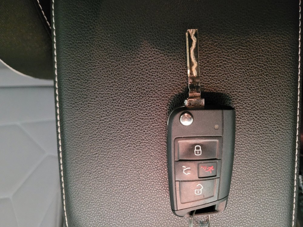 Used 2025 Volkswagen Jetta Sport FWD image 32