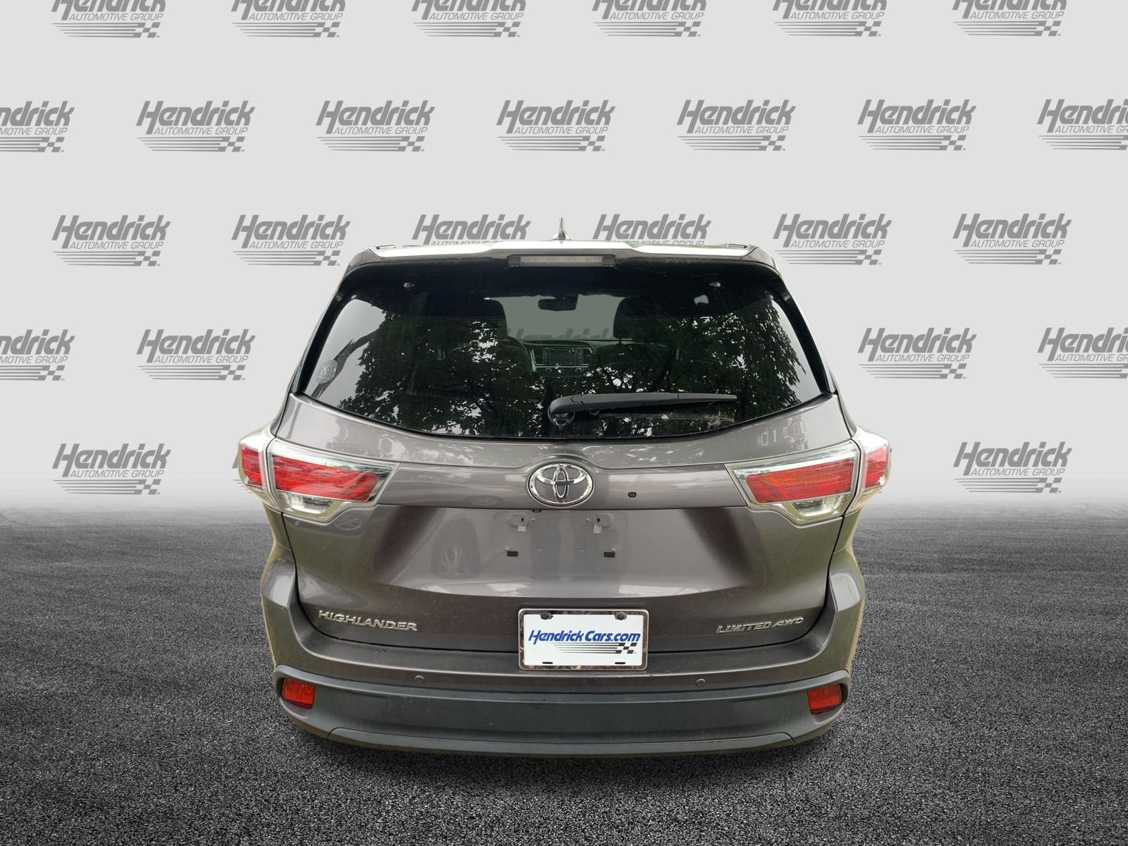 Used 2015 Toyota Highlander Limited Platinum AWD/4WD image 9
