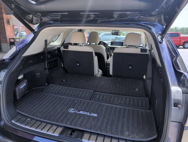 Used 2022 Lexus RX 450hL Luxury w/ Cold Area Package (CT) AWD/4WD image 29