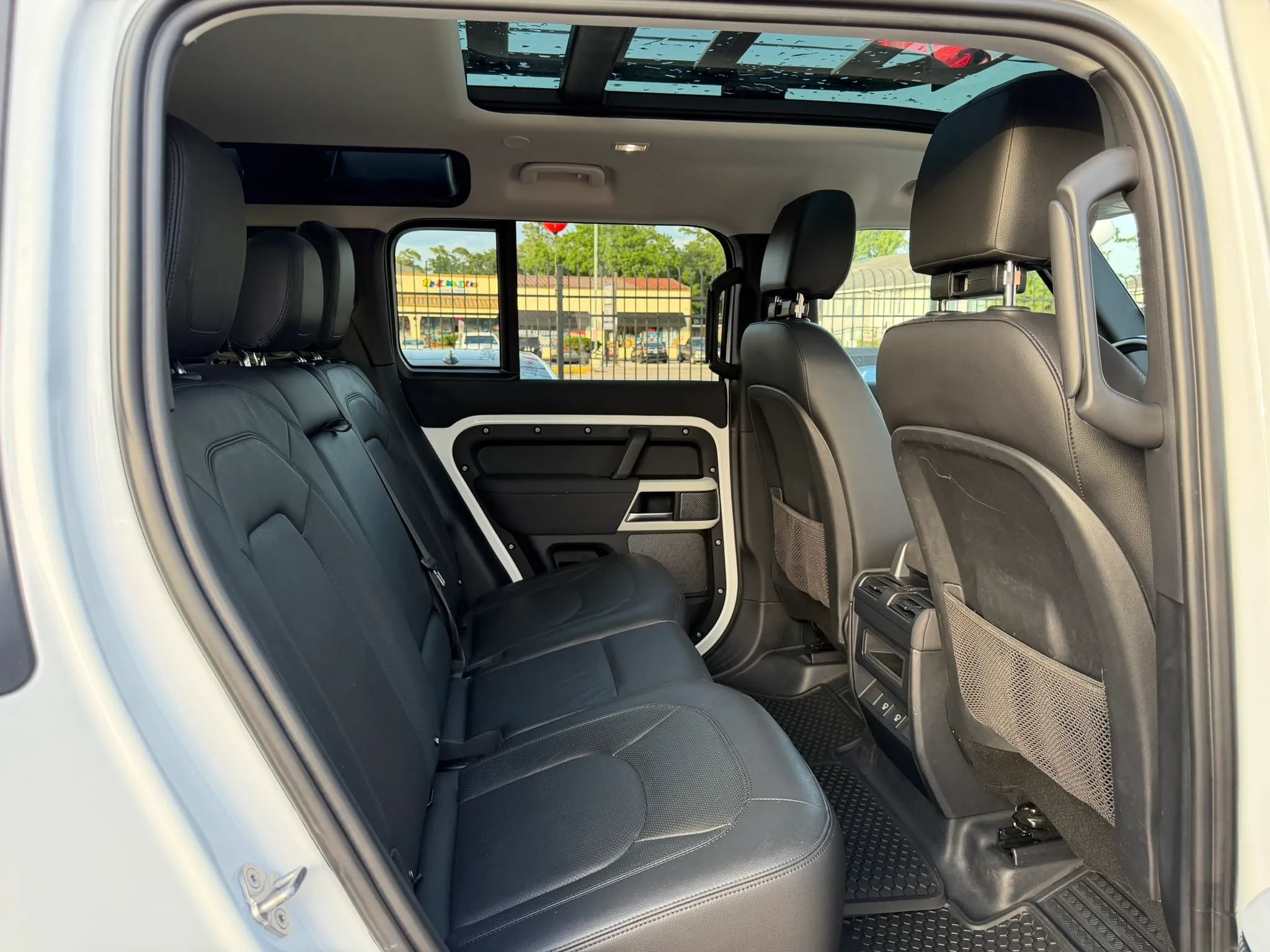Used 2023 Land Rover Defender 110 S AWD/4WD image 31