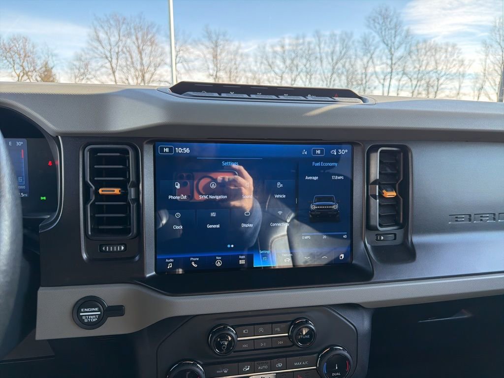 Used 2022 Ford Bronco Badlands image 14