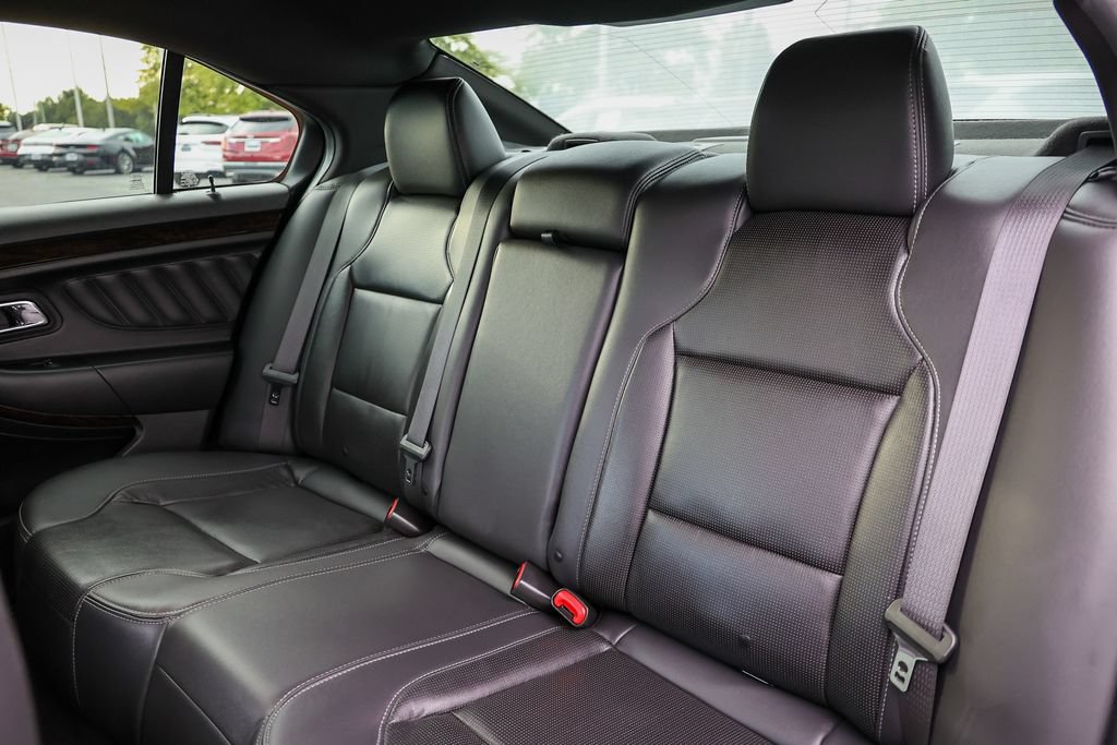 Used 2019 Ford Taurus Limited AWD/4WD image 38