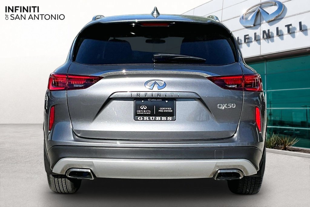 Used 2019 INFINITI QX50 Luxe w/ Navigation Package FWD image 5