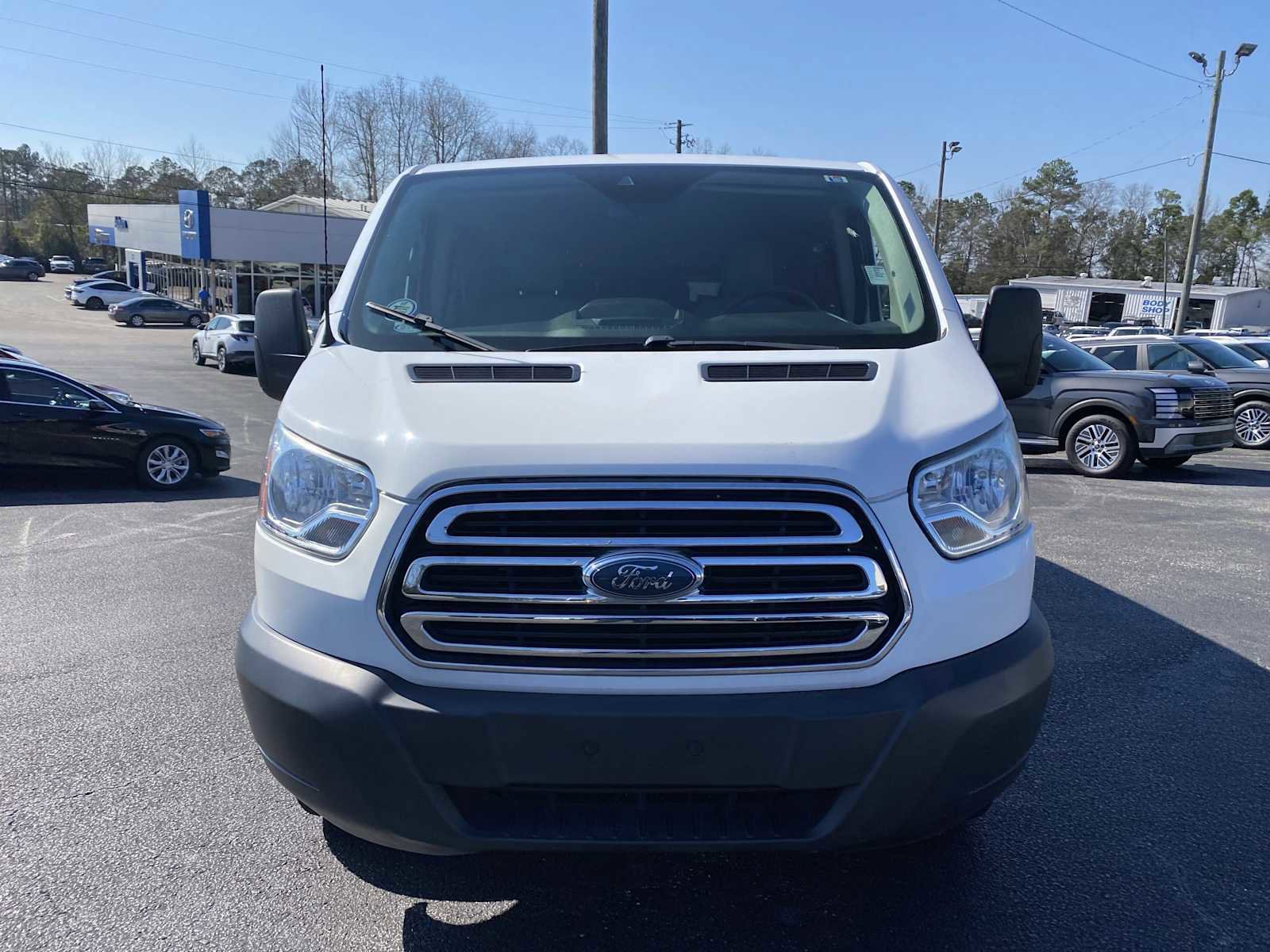 Used 2019 Ford Transit 350 XLT image 3
