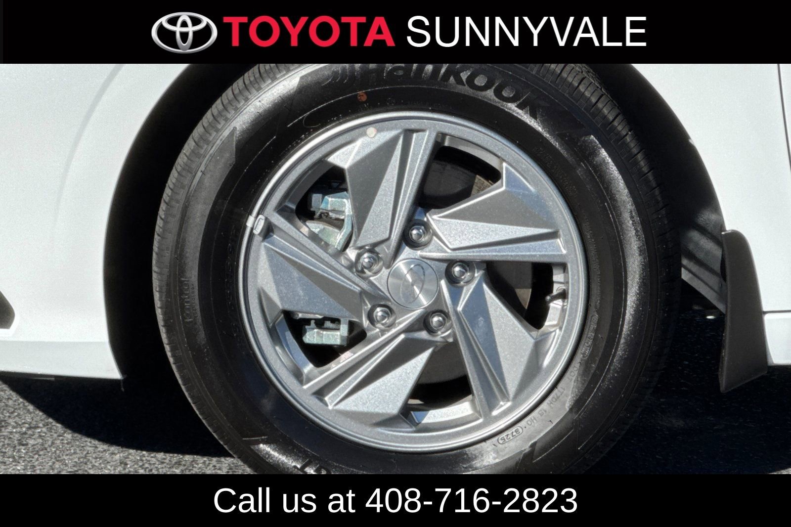 Used 2026 Hyundai Elantra SE image 12