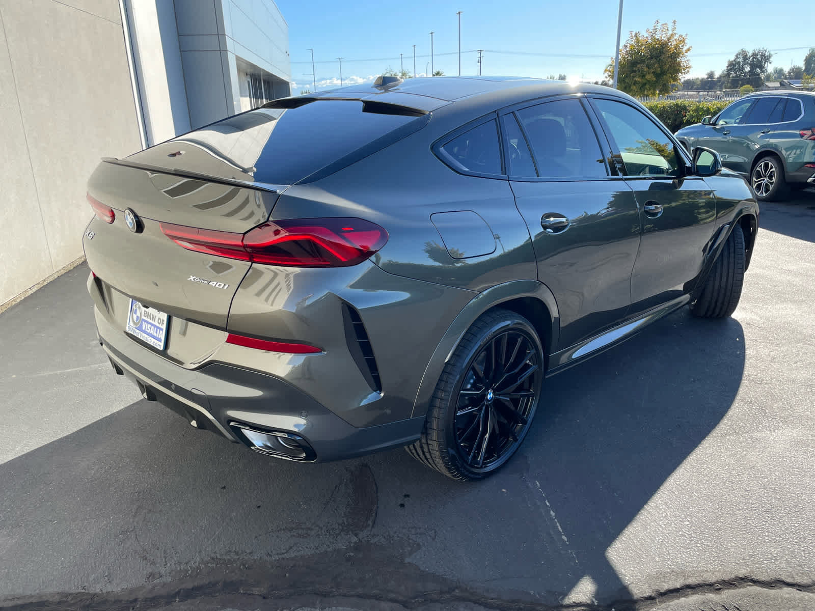 New 2026 BMW X6 xDrive40i w/ Climate Comfort Package image 5