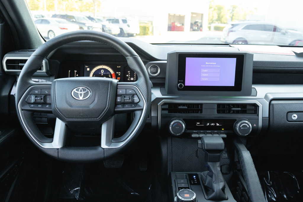 Certified 2025 Toyota 4Runner SR5 AWD/4WD image 25