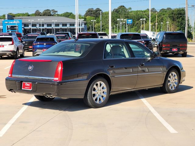 Used 2008 Cadillac DTS w/ Sun And Sound Package image 4