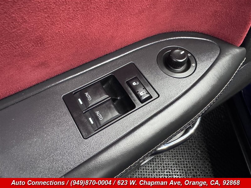 Used 2014 Dodge Challenger SRT8 RWD image 22