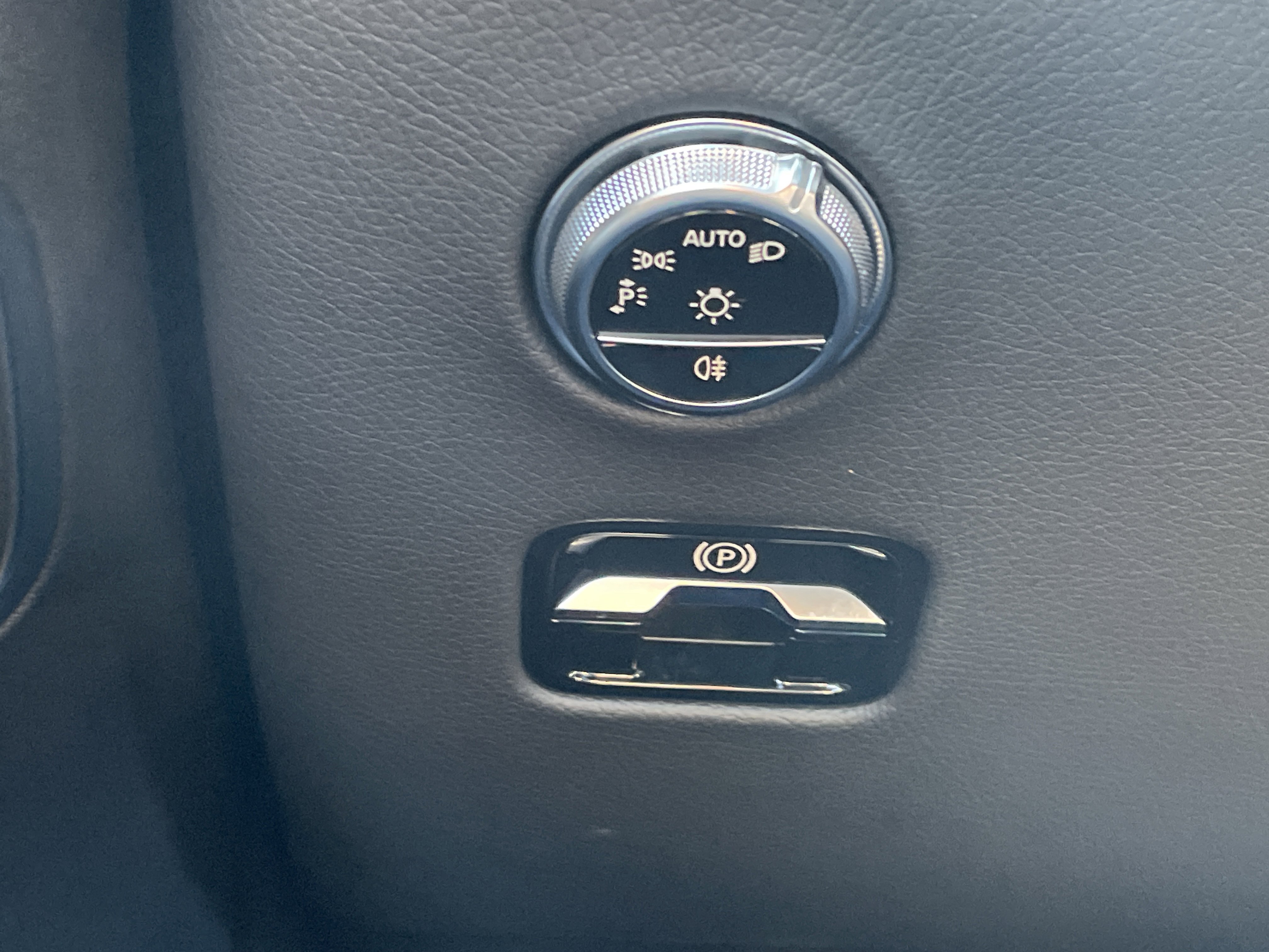 Certified 2024 Mercedes-Benz GLC 300 w/ AMG Line image 25