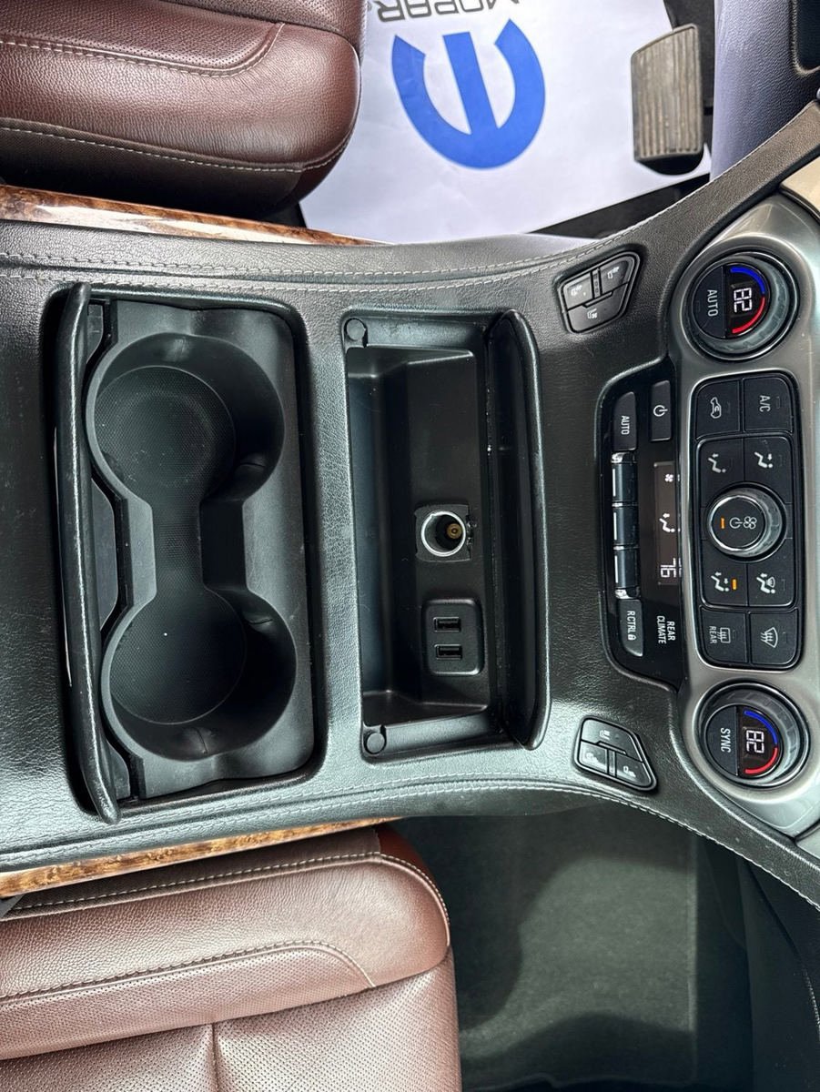 Used 2019 Chevrolet Suburban Premier w/ Premier Plus Edition AWD/4WD image 20