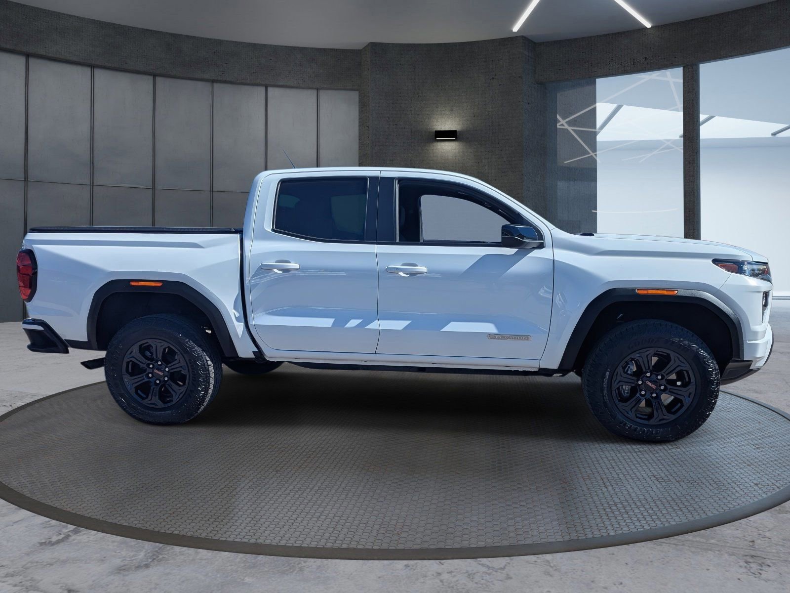 Used 2025 GMC Canyon Elevation image 7