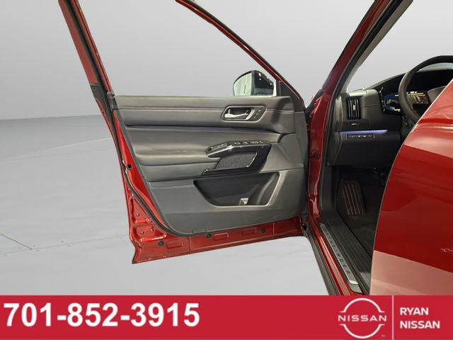 New 2026 Nissan Pathfinder Platinum image 34