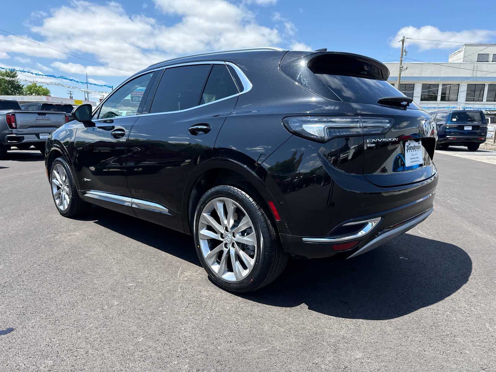 Used 2023 Buick Envision Avenir AWD/4WD image 8