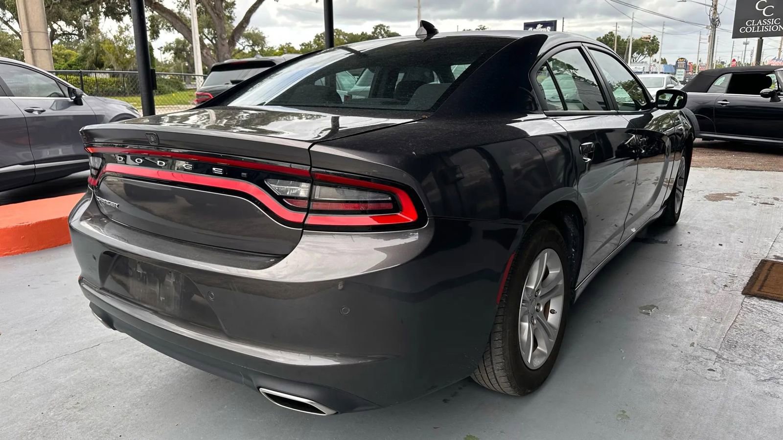 Used 2023 Dodge Charger SXT RWD image 5