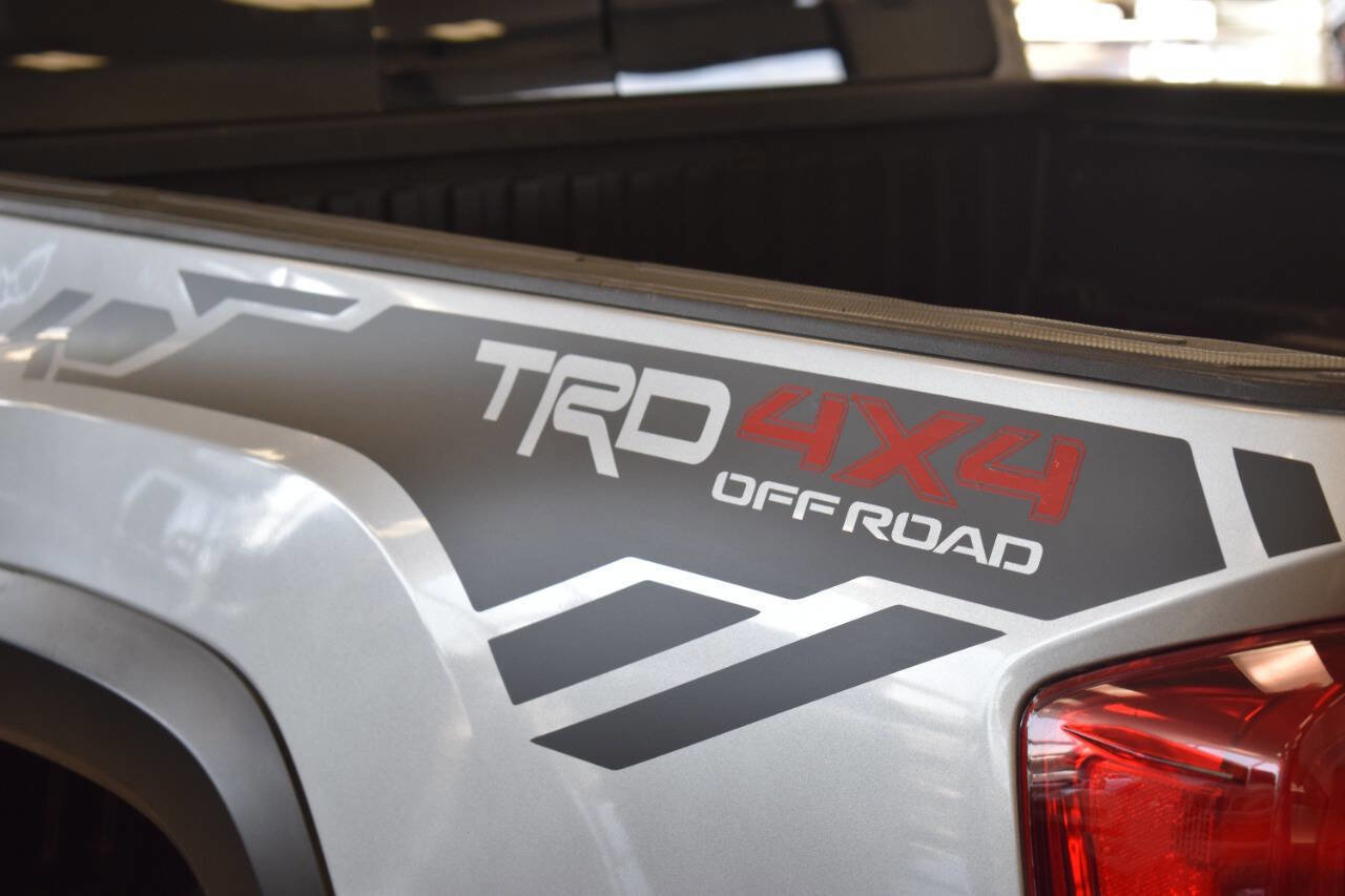 Used 2017 Toyota Tacoma TRD Off-Road image 29