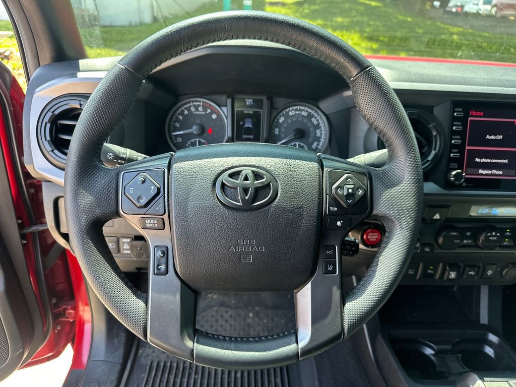 Used 2021 Toyota Tacoma TRD Off-Road w/ Technology Package AWD/4WD image 15