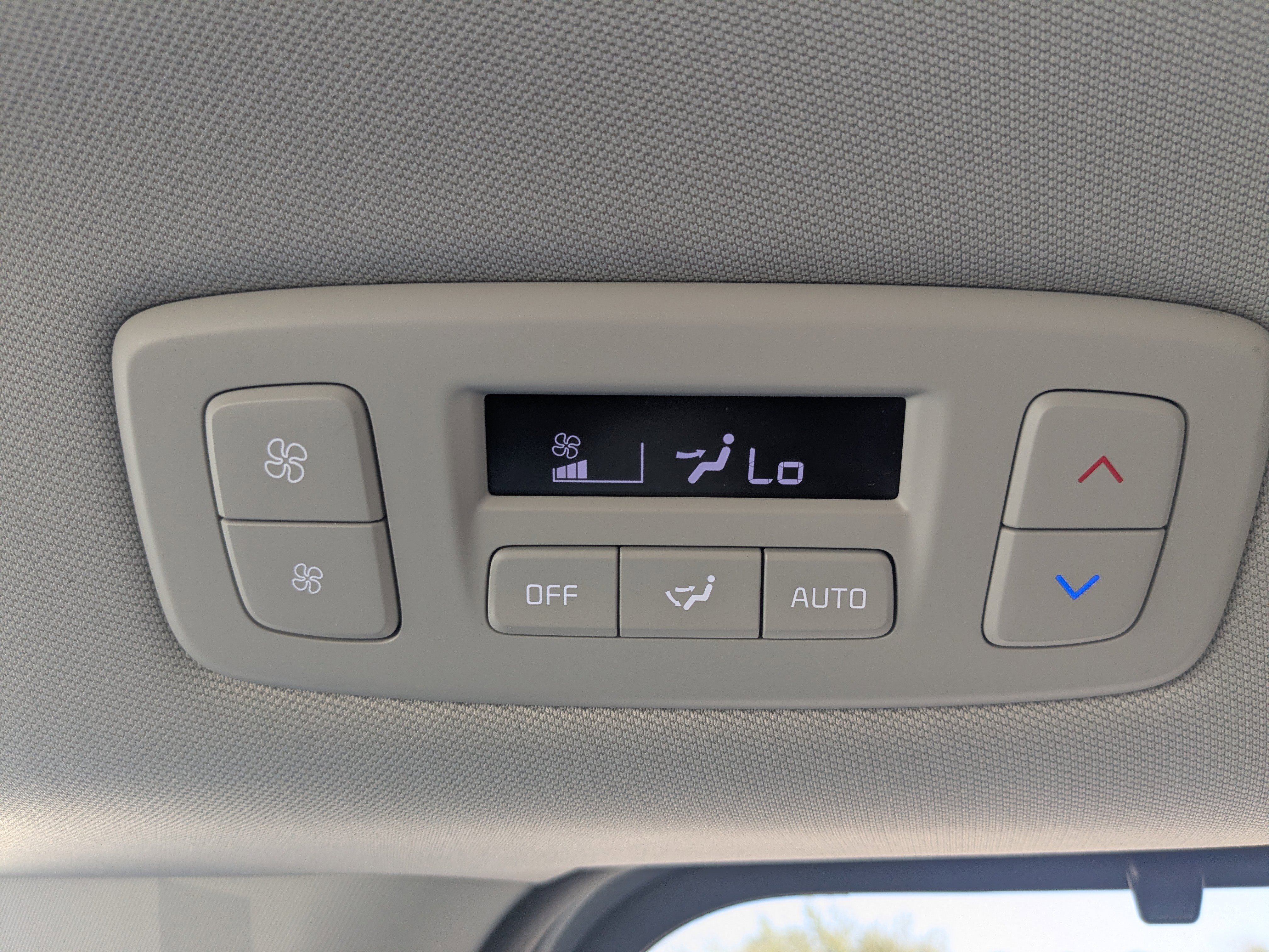 New 2026 Kia Carnival SX w/ SX Dark Edition Package FWD image 24