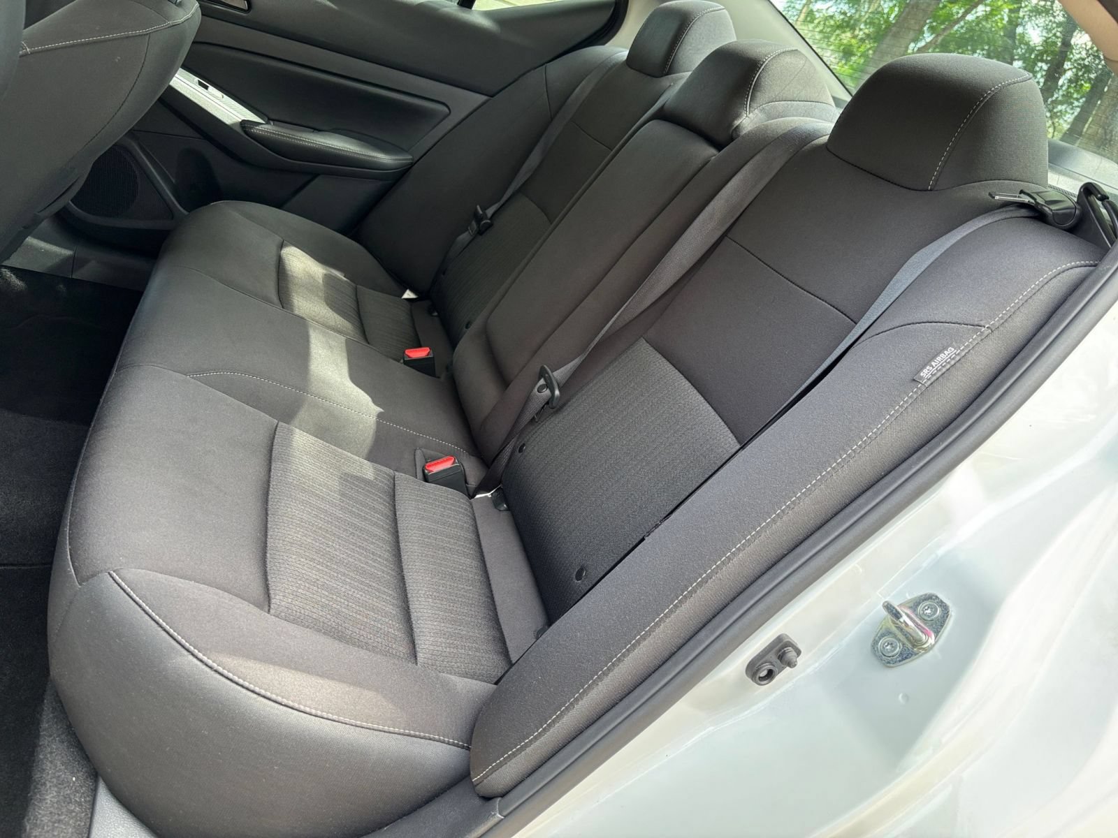 Used 2025 Nissan Altima 2.5 SV FWD image 34