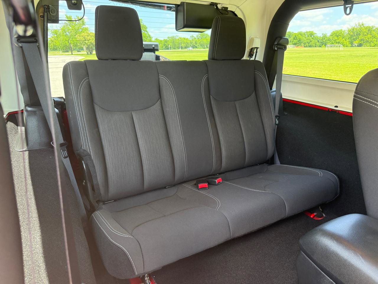 Used 2015 Jeep Wrangler Sahara w/ Trailer Tow Group AWD/4WD image 20