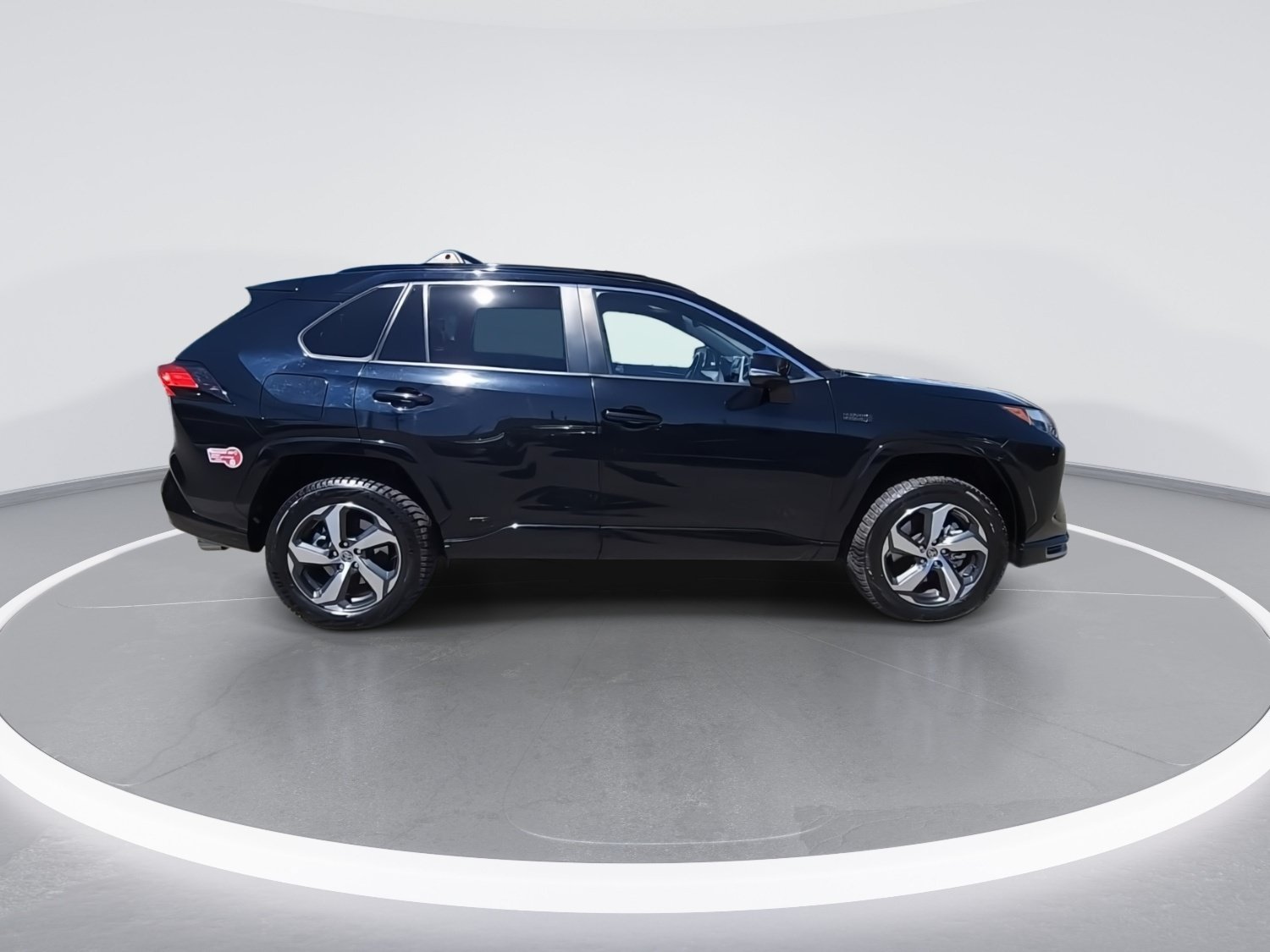Used 2023 Toyota RAV4 SE w/ Weather & Moonroof Package AWD/4WD image 9