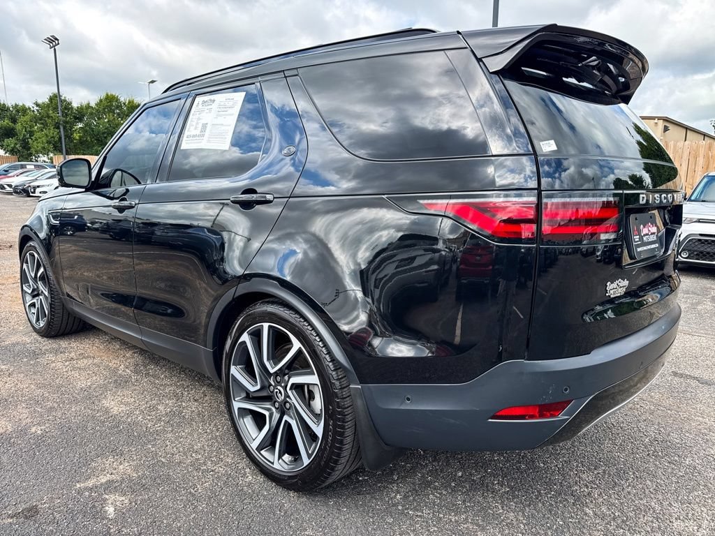 Used 2025 Land Rover Discovery S AWD/4WD image 6