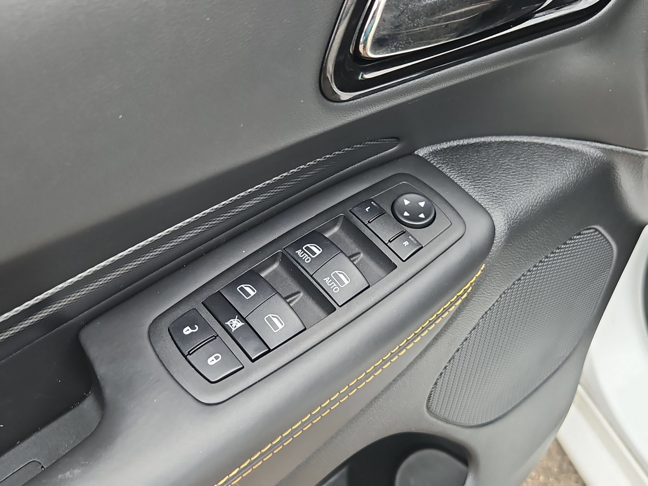 Used 2023 Dodge Durango R/T RWD image 12