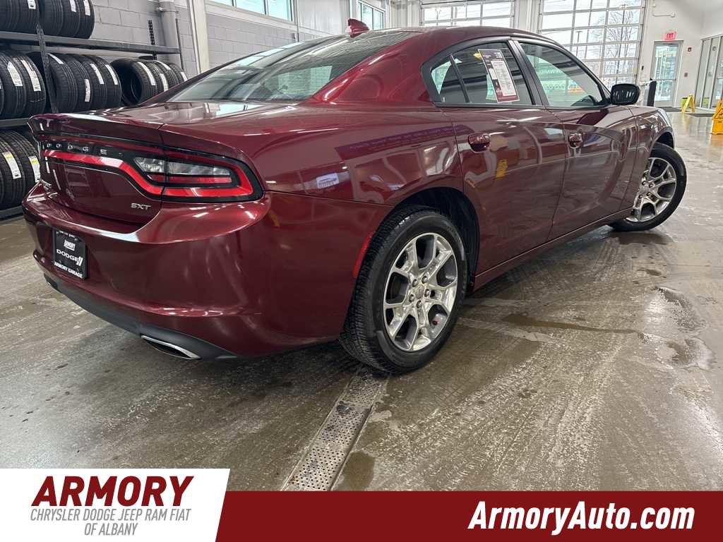 Used 2017 Dodge Charger SXT image 4