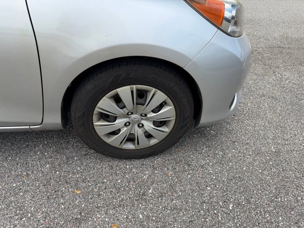 Used 2013 Toyota Yaris LE FWD image 4