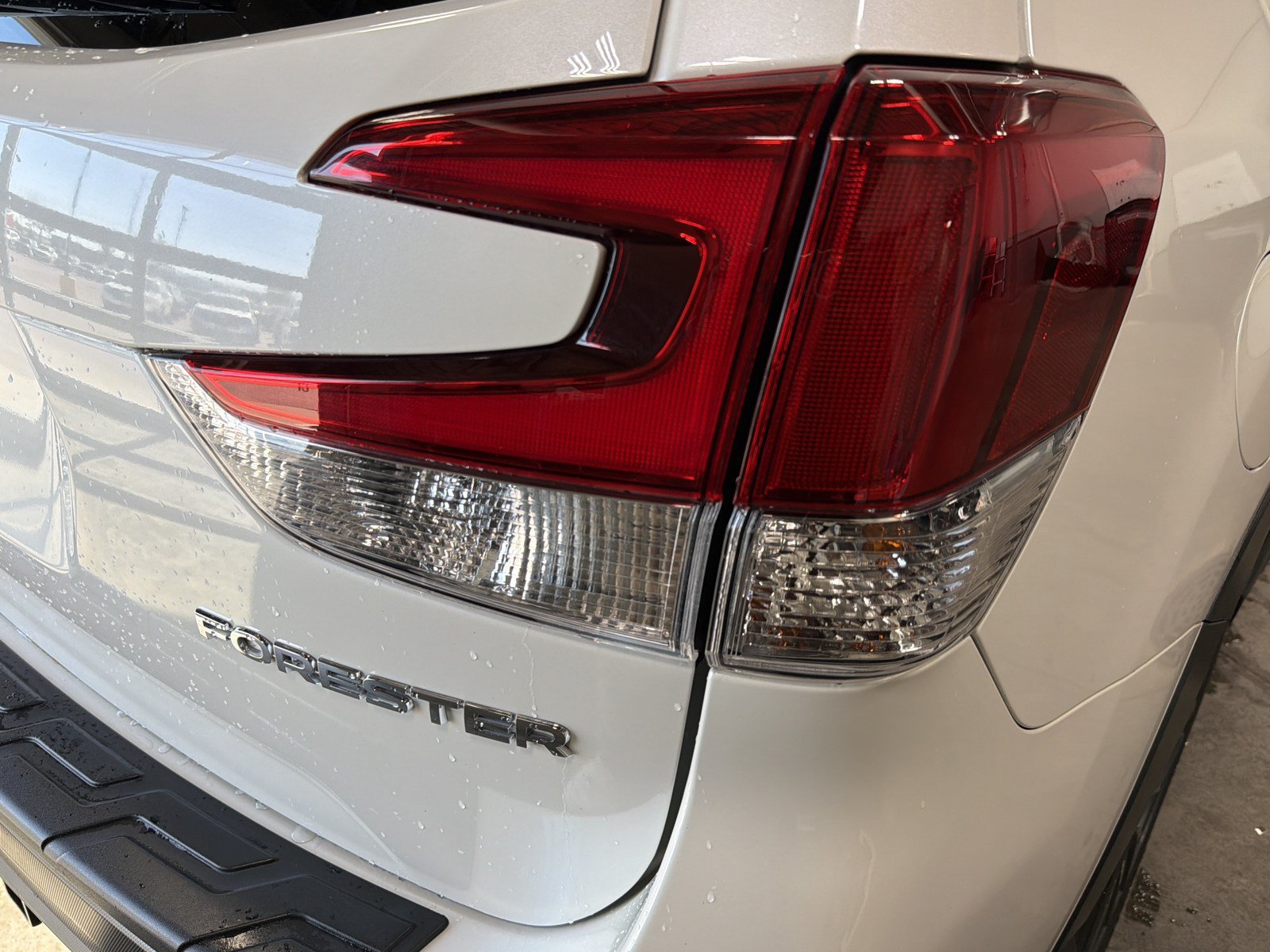 Used 2020 Subaru Forester Premium AWD/4WD image 11