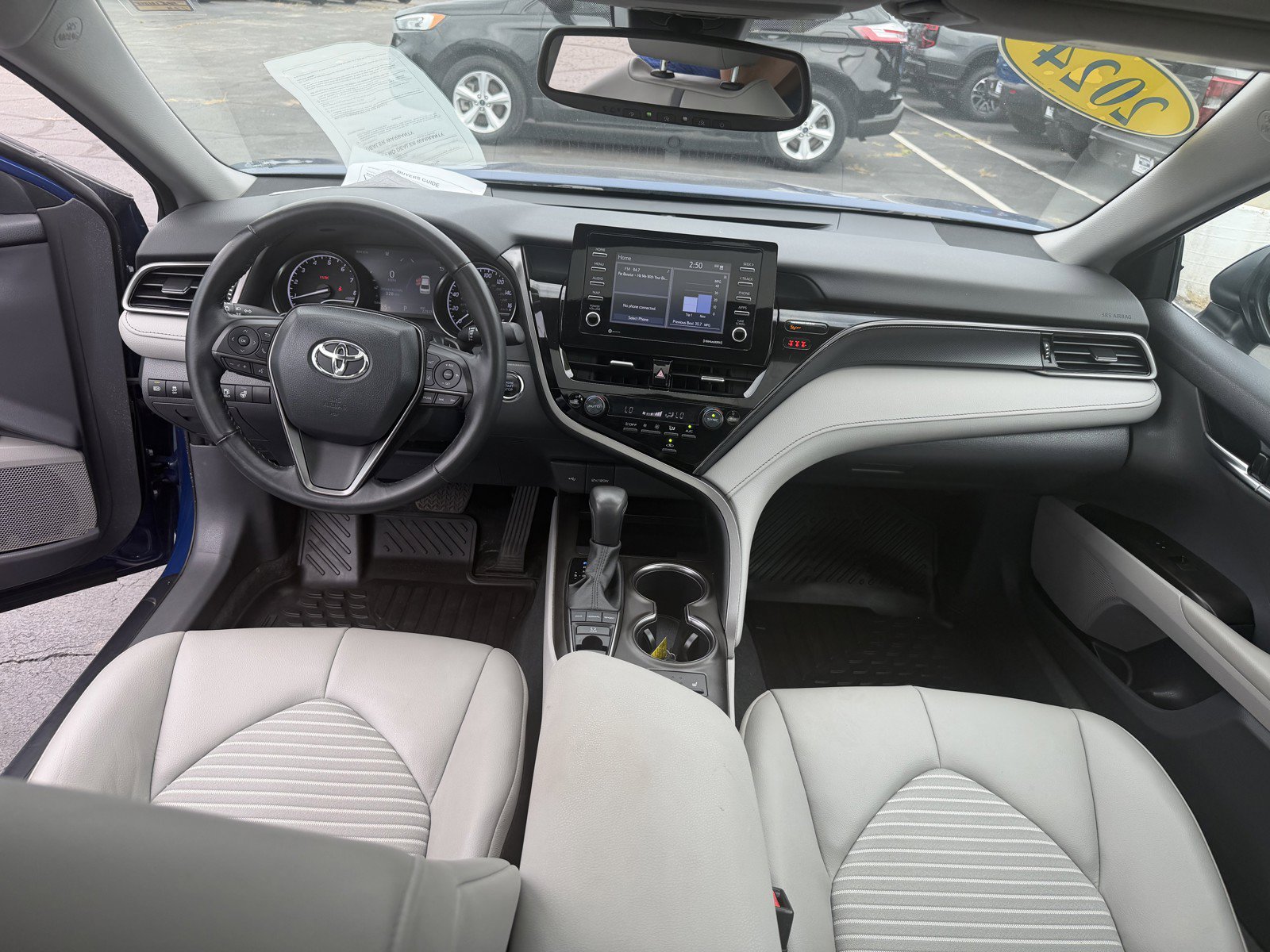 Used 2024 Toyota Camry SE w/ Cold Weather Package AWD/4WD image 13