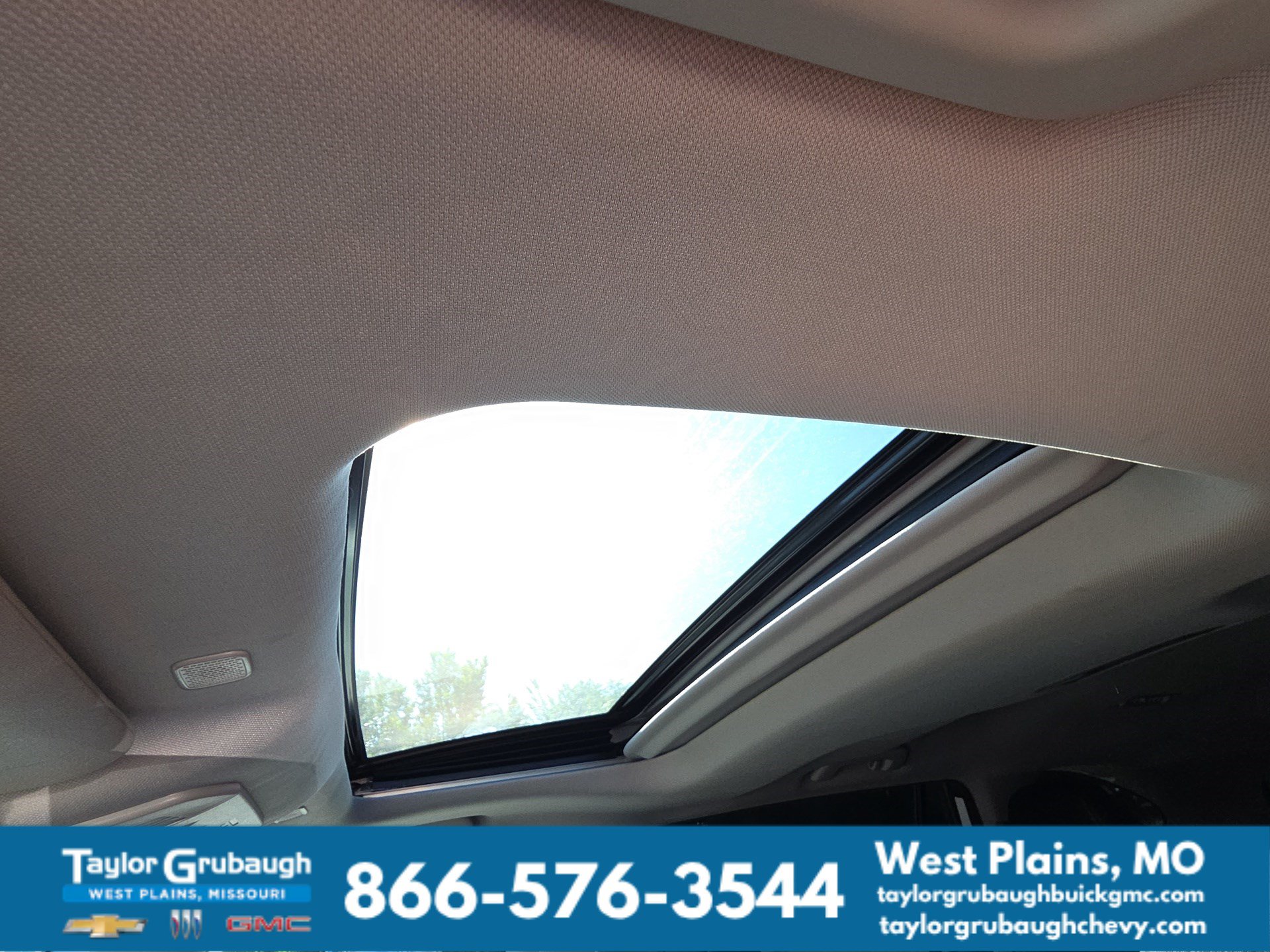 Used 2023 Toyota Highlander XLE AWD/4WD image 26