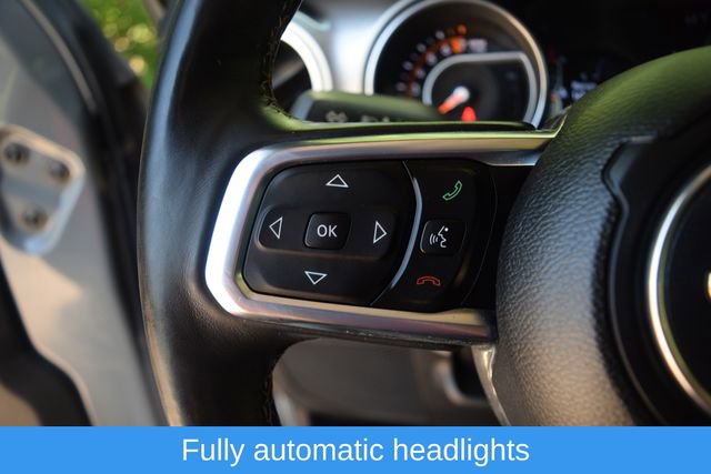 Used 2018 Jeep Wrangler Unlimited Sahara AWD/4WD image 6