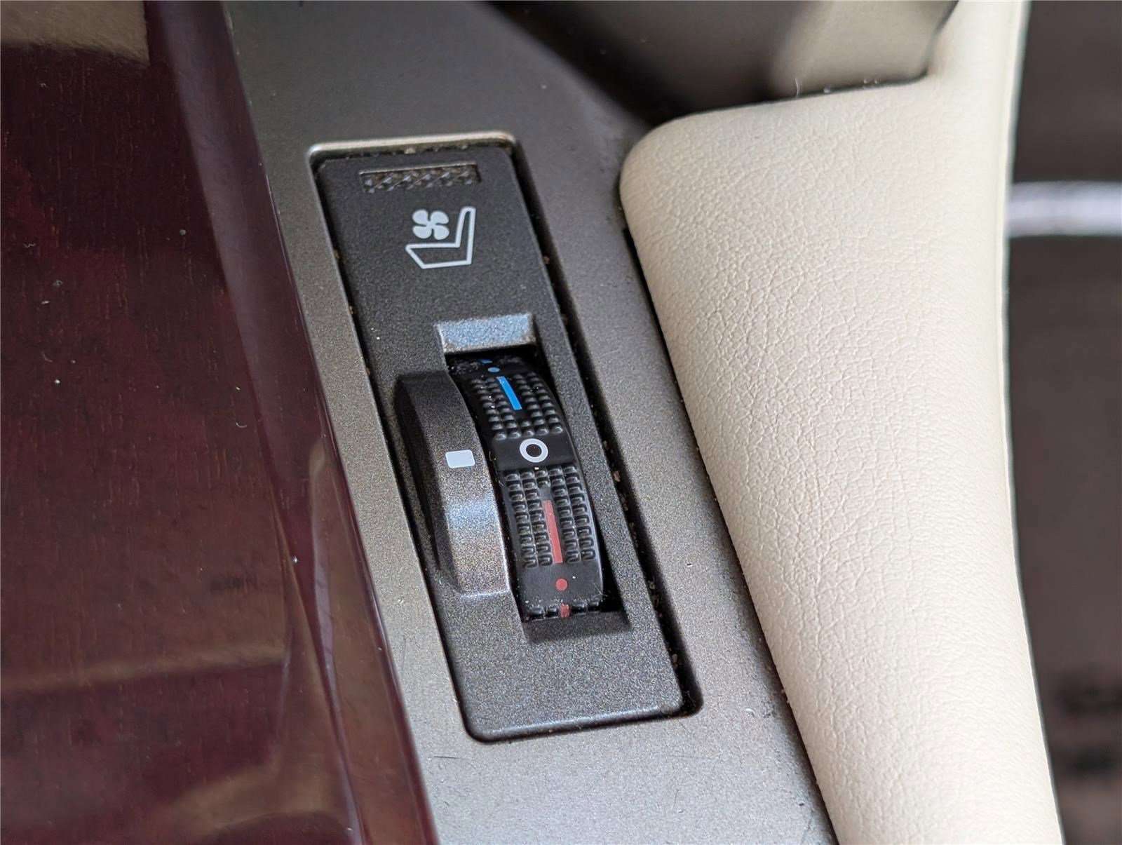 Used 2019 Lexus GX 460 Premium w/ Premium Package image 27