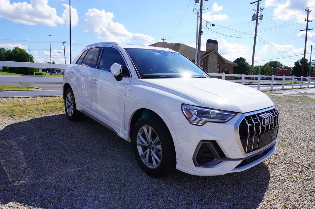 Used 2024 Audi Q3 2.0T Premium AWD/4WD image 10