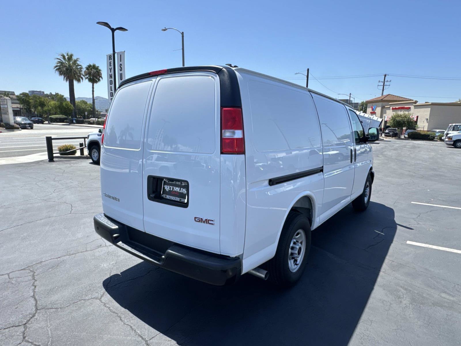 New 2025 GMC Savana 2500 w/ Driver Convenience Package RWD image 5