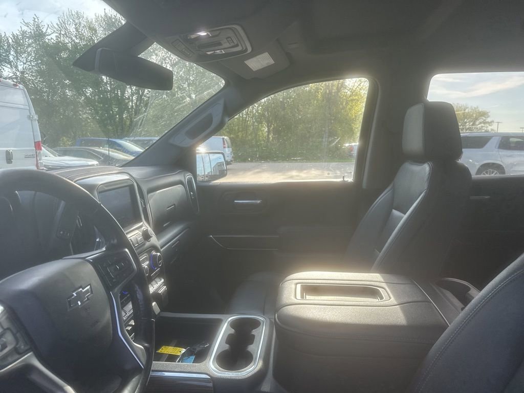 Used 2022 Chevrolet Silverado 1500 LT Trail Boss w/ LT Trail Boss Premium Package AWD/4WD image 15