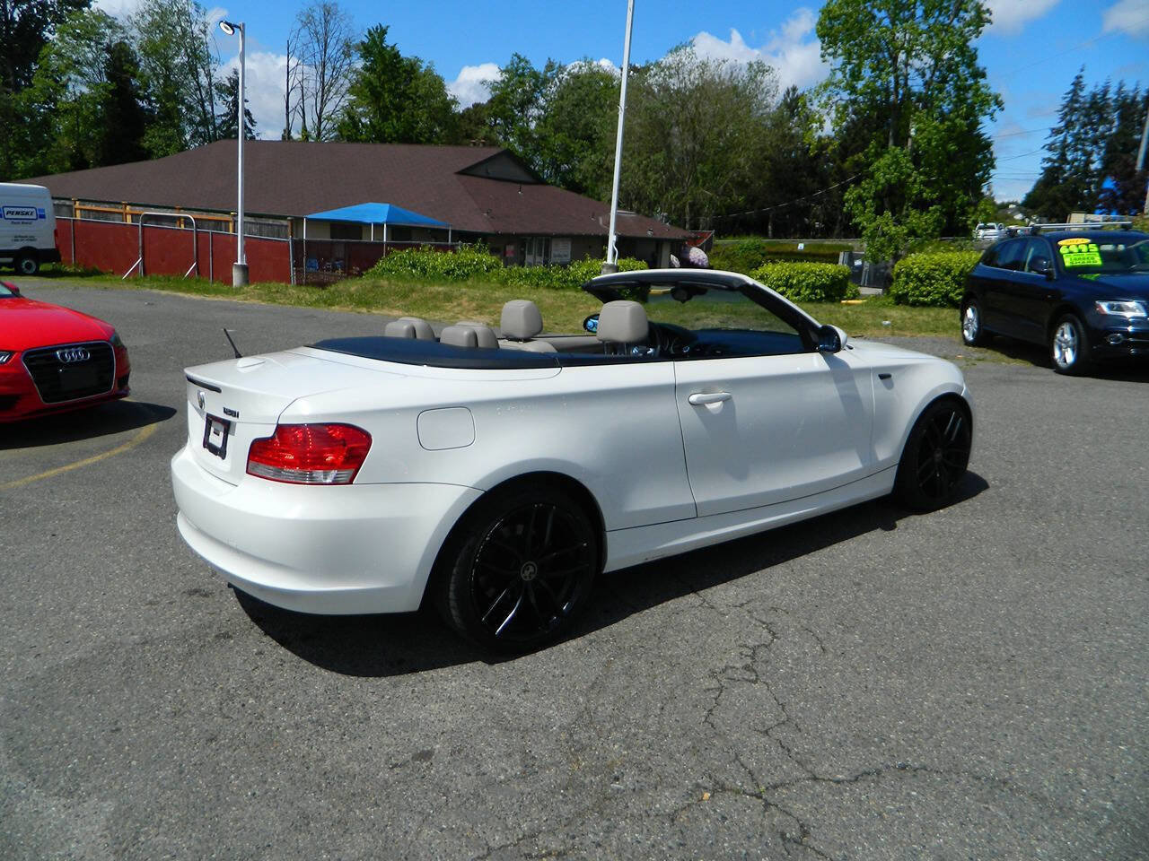 Used 2009 BMW 128i Convertible RWD image 8