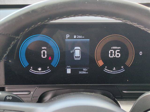 Used 2025 Hyundai Kona SEL AWD/4WD image 9