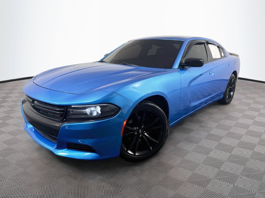 Used 2018 Dodge Charger SXT w/ Blacktop Package