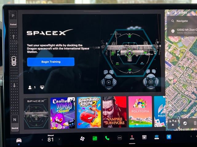 Used 2025 Tesla Model X image 25