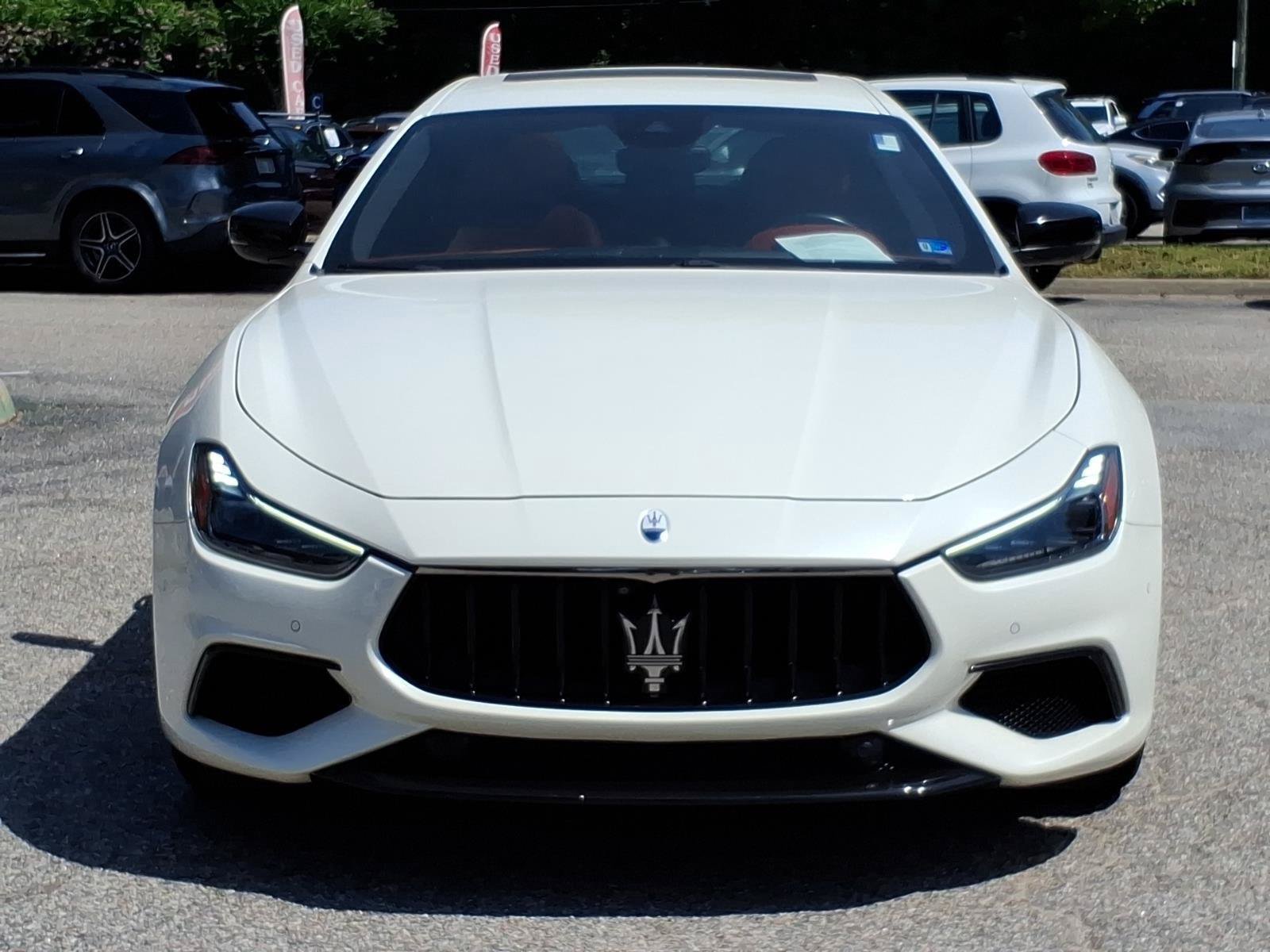 Used 2022 Maserati Ghibli Modena RWD image 2