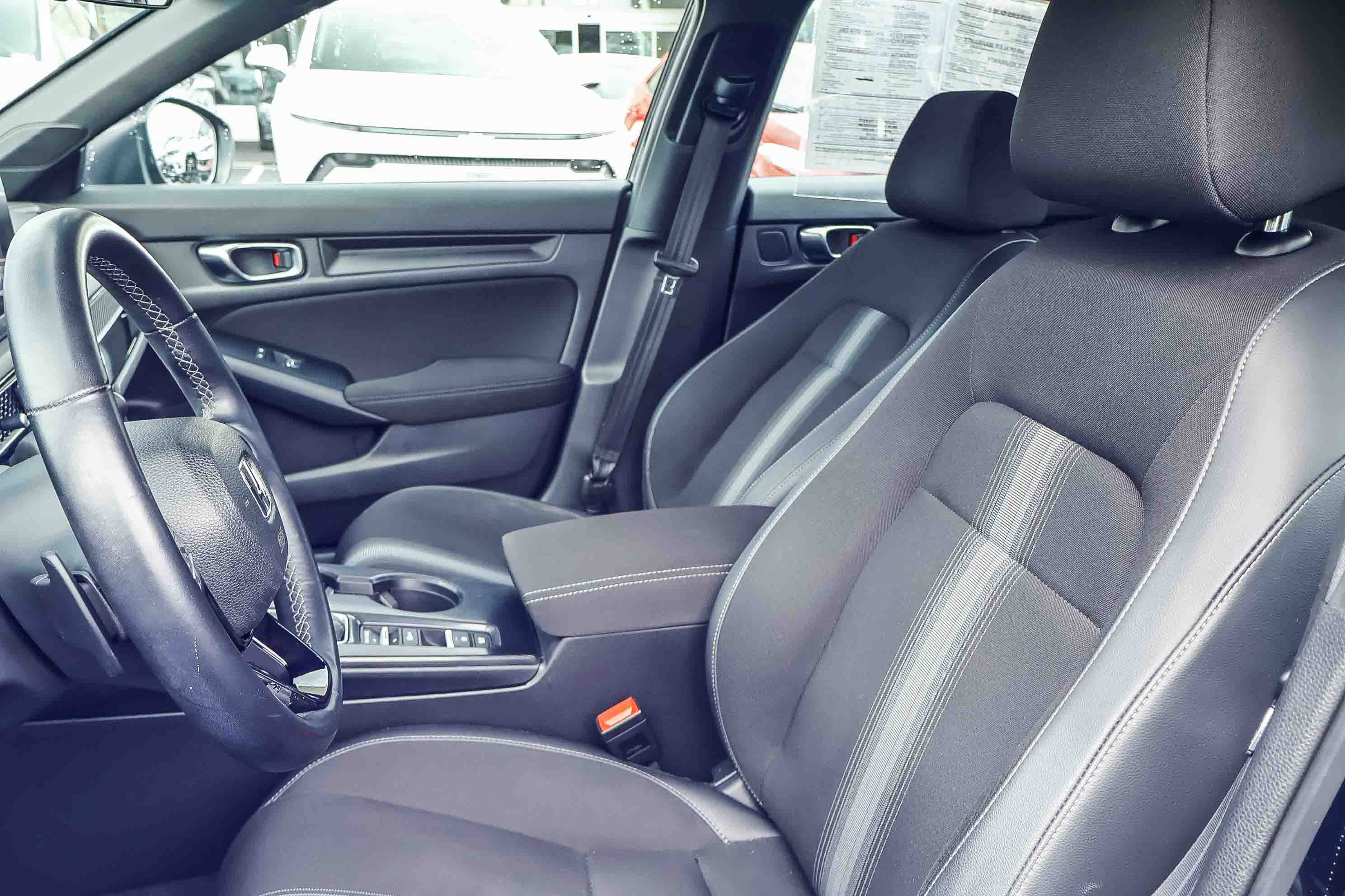 Used 2023 Honda Civic Sport image 12